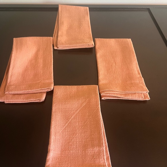Threshold Other - Threshold linen napkins. Never been used and great condition. Set of 4.